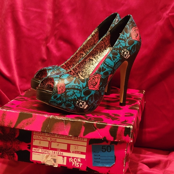 Vintage Hot Topic Iron Fist Muerta Punk Platform Heels in Electric Blue. Size 6 - Picture 2 of 2